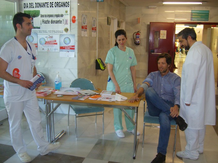 La unidad de Hemodiálisis del Hospital Costa del Sol realiza una campaña para informar y concienciar de la importancia de la enfermedad renal crónica