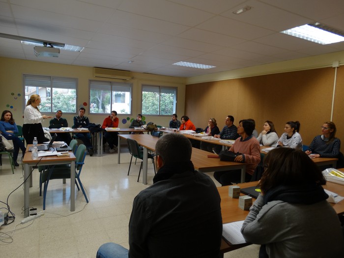 La Campaña de Fotoprotección 2016 comienza su estrategia en el ámbito educativo con la formación de profesores