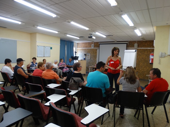 Más de 30 personas en Tratamiento de Anticoagulación Oral participan en la Escuela de Pacientes del Hospital Costa del Sol