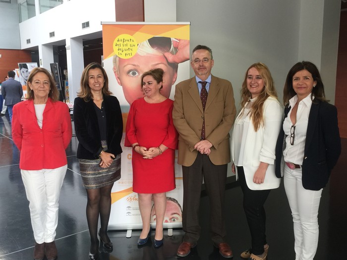 La Campaña de Fotoprotección 2017 inaugura su estrategia en escenarios de riesgo dirigida este año a la población escandinava de la Costa del Sol