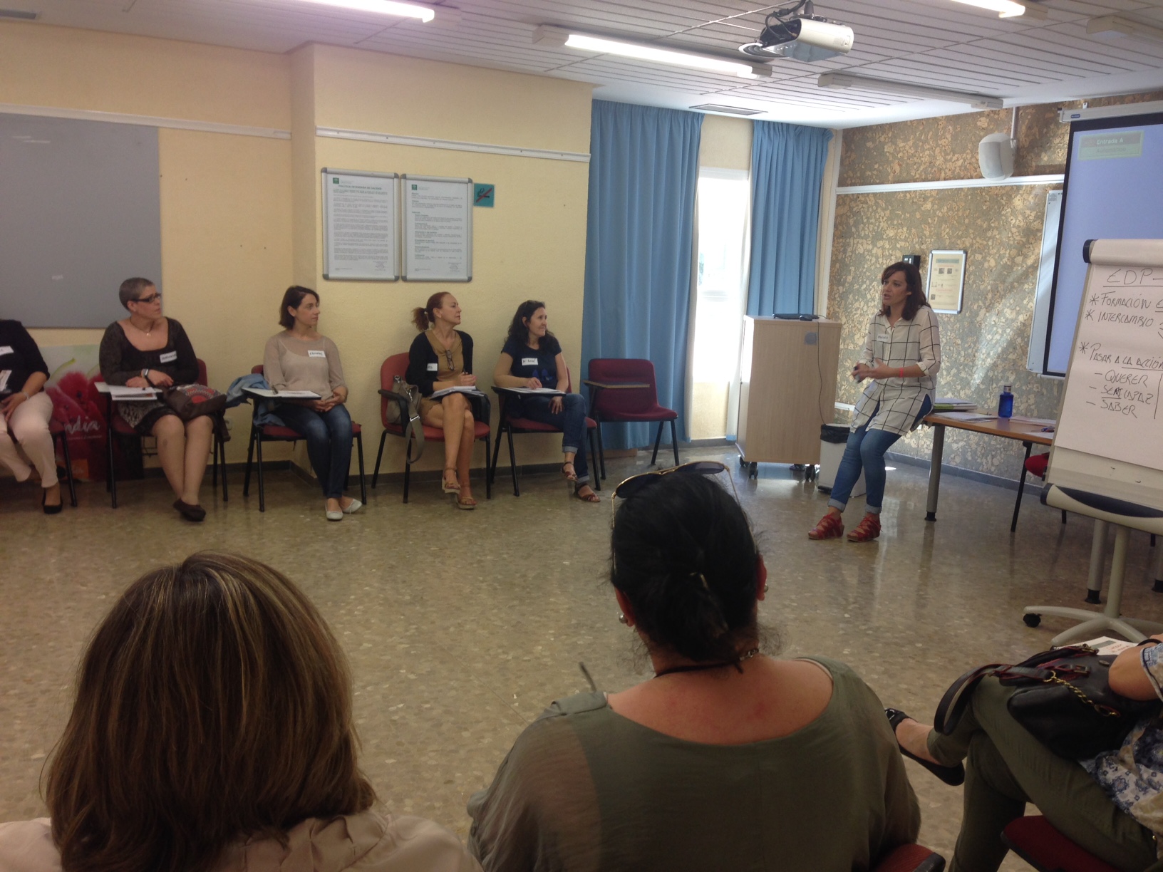 El Hospital Costa del Sol pone en marcha un aula de la escuela de pacientes sobre cáncer de mama