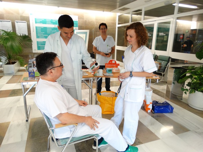 El Hospital Costa del Sol y el de Alta Resolución de Benalmádena realizan una campaña para informar y concienciar de la importancia de dejar de fumar