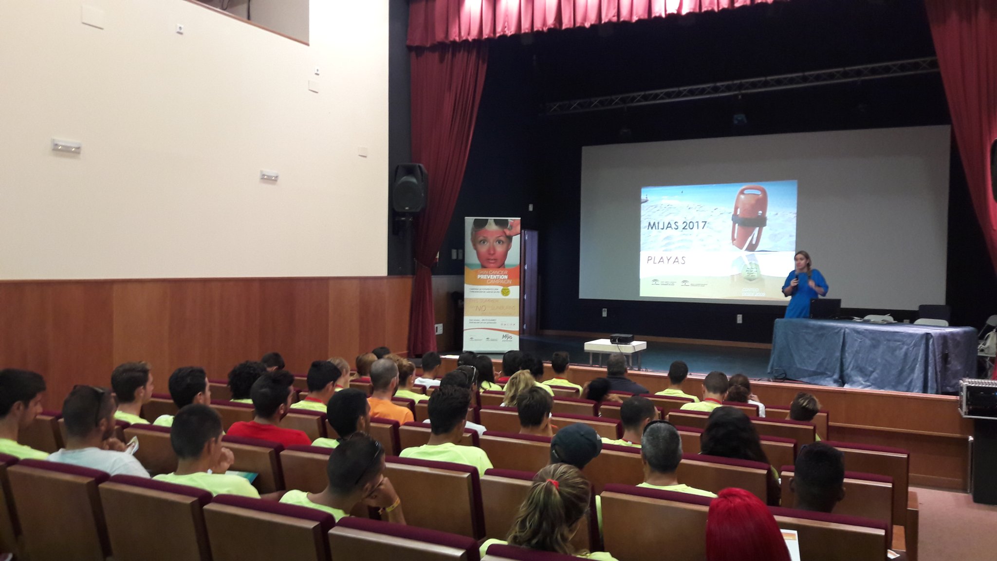 La Campaña de Fotoprotección 2017 ofrece formación en fotoprotección a socorristas y técnicos de playa de Mijas