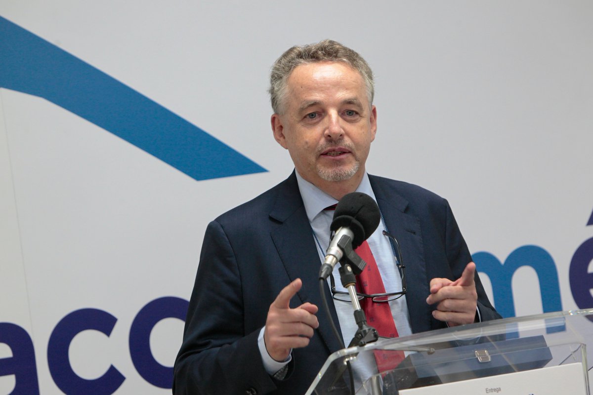 La revista Redacción Médica premia un artículo del director gerente de la Agencia Sanitaria Costa del Sol y Alto Guadalquivir