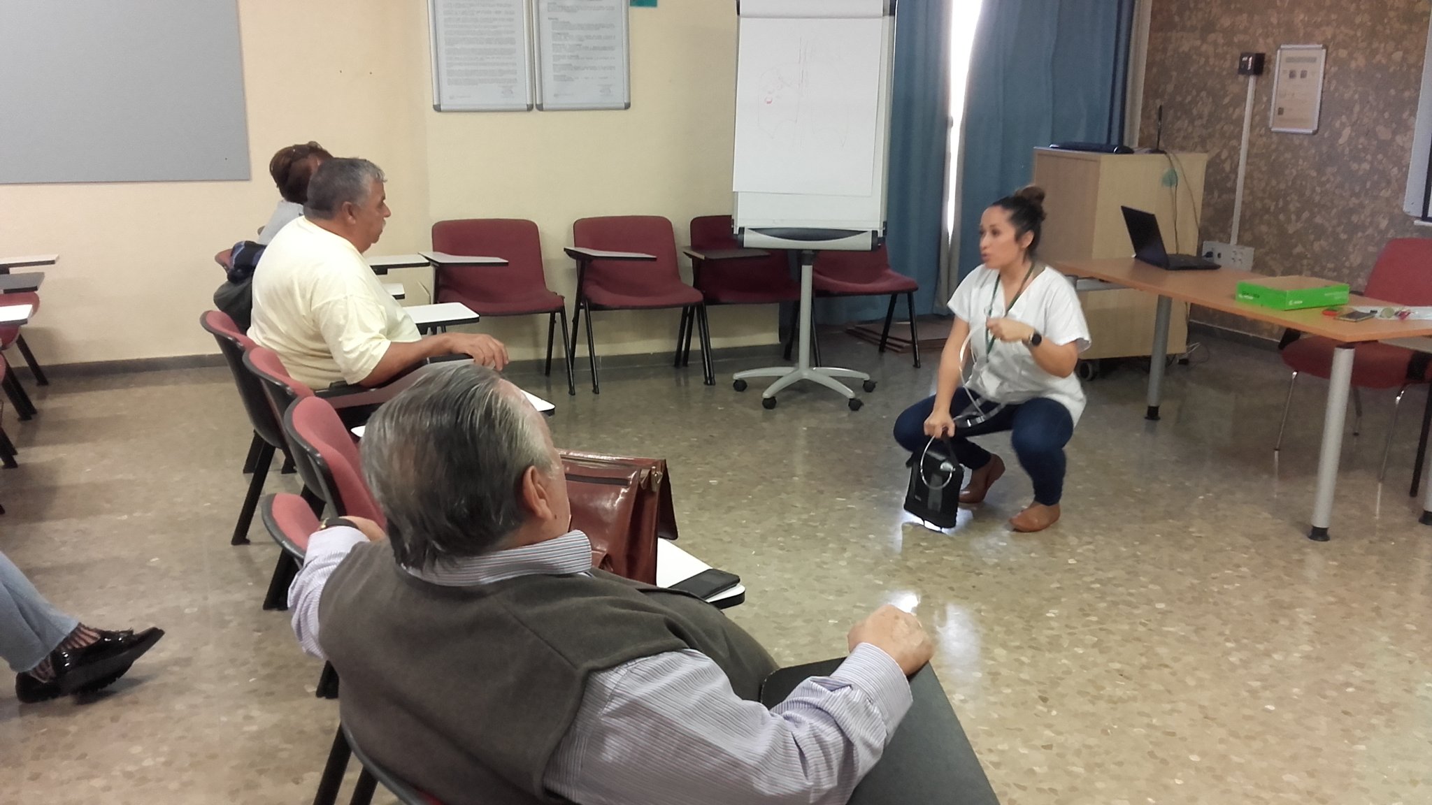 El Hospital Costa del Sol celebra un novedoso taller que ofrece a los pacientes con EPOC cómo cuidar su alimentación y otras recomendaciones básicas para mejorar su calidad de vida