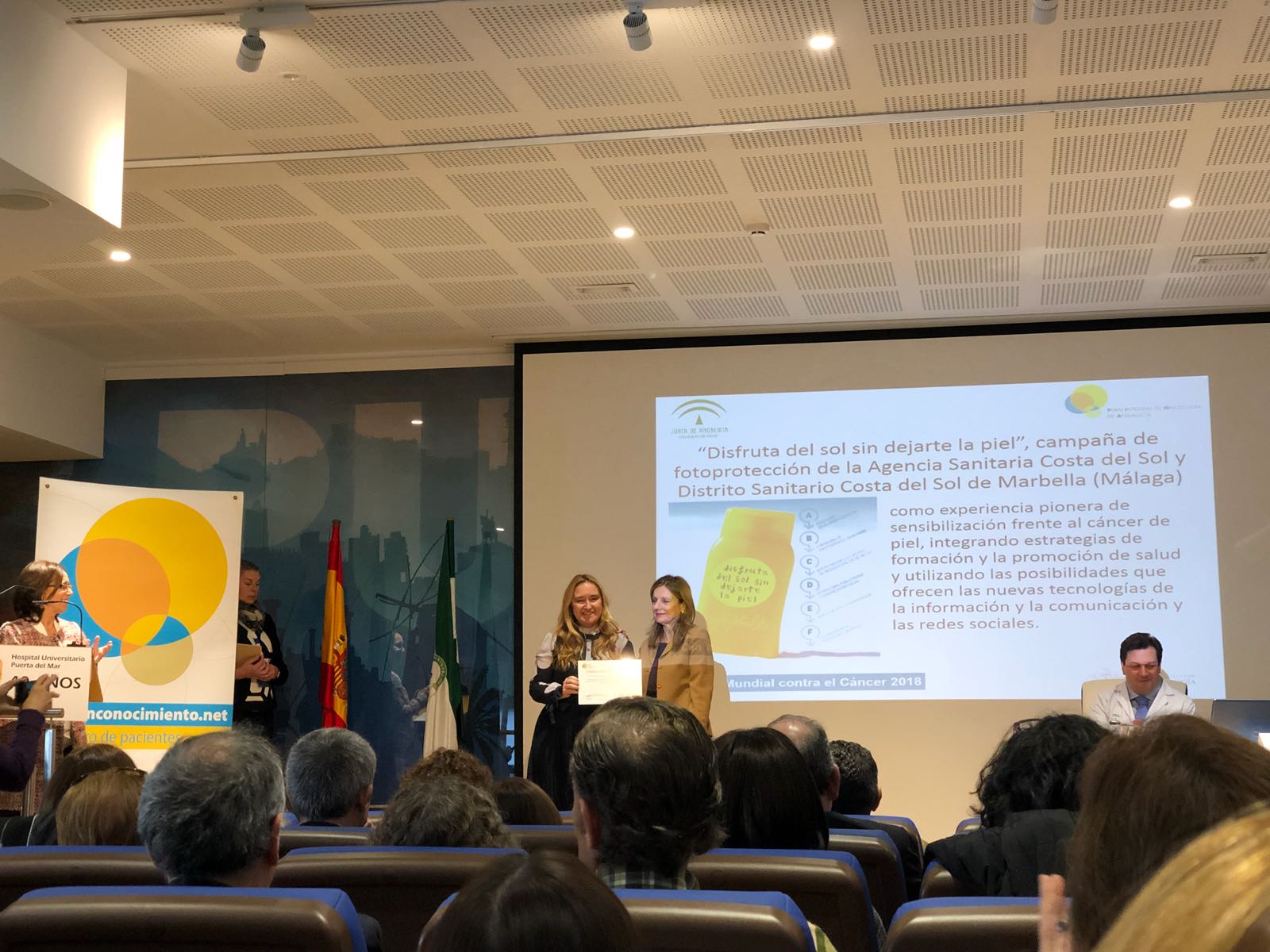 La Campaña 'Disfruta del sol sin dejarte la piel' recibe un reconocimiento del Plan Integral de Oncología de Andalucía y la Sociedad Andaluza de Cancerología