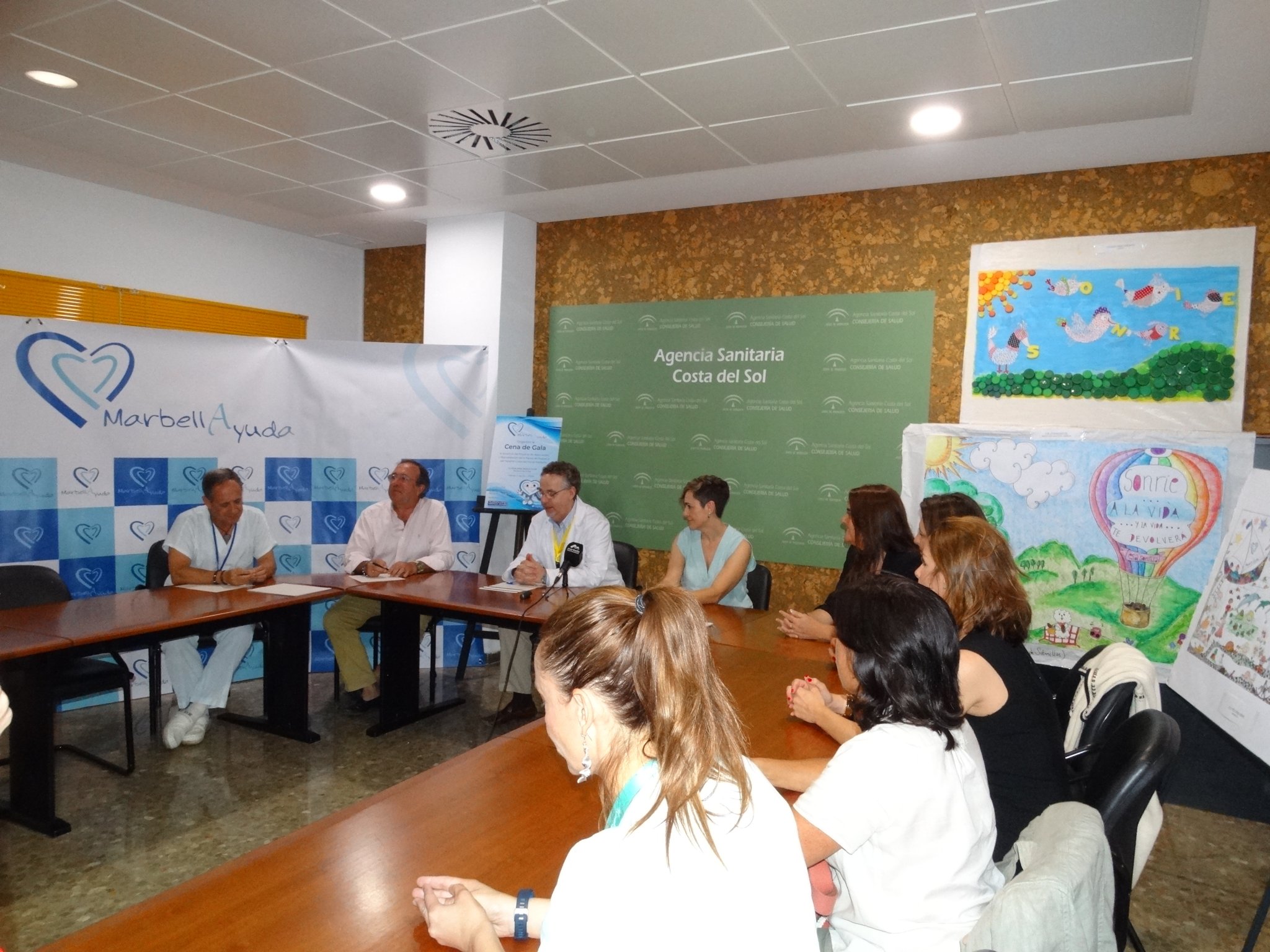 El Hospital Costa del Sol acoge la presentación de la gala la Asociación MarbellAyuda a beneficio del programa de adecuación de espacios para los niños en su ingreso
