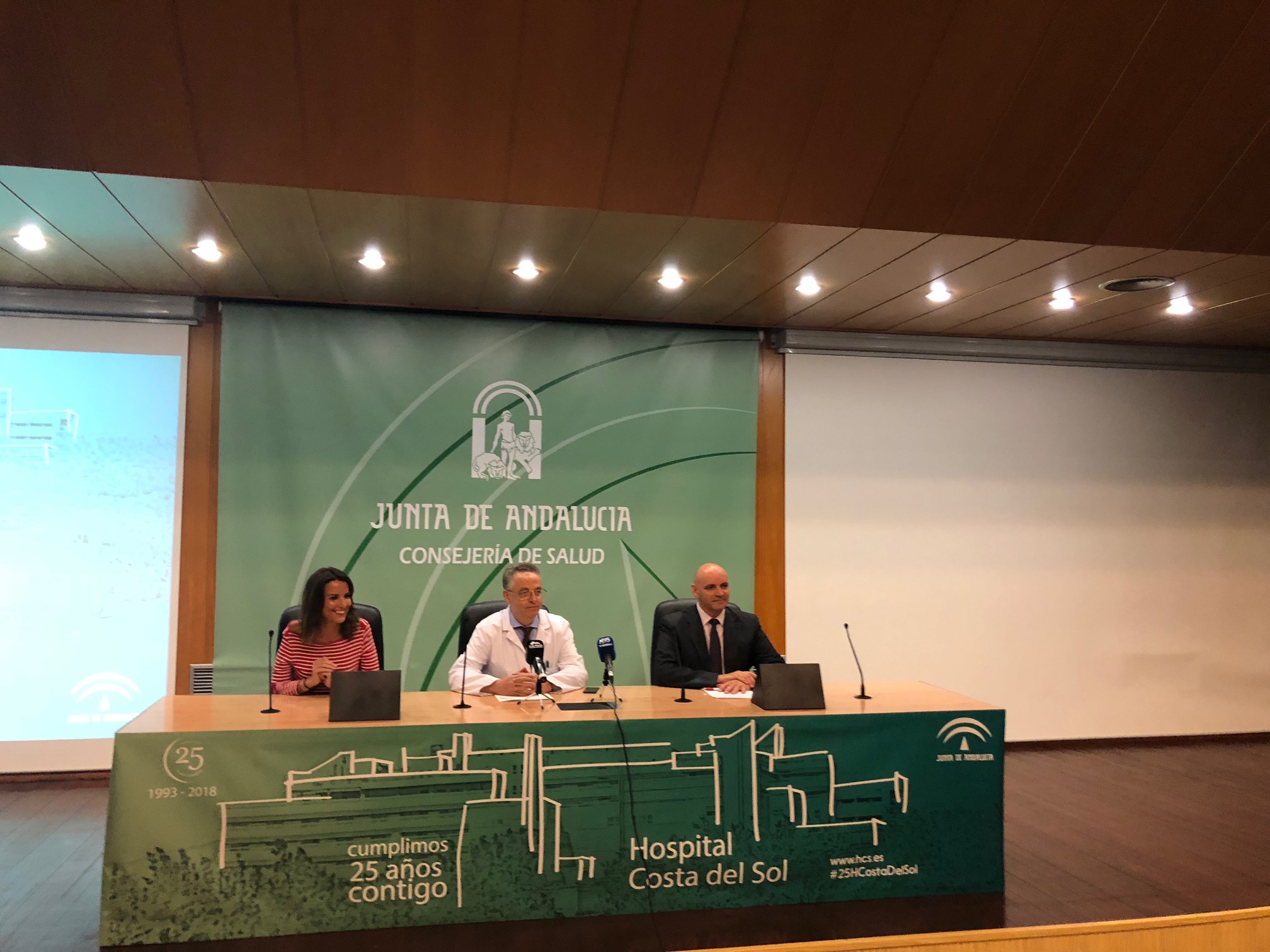 El Hospital Costa del Sol acoge una conferencia de Raquel Domínguez sobre inclusión e igualdad en un encuentro con profesionales y ciudadanía