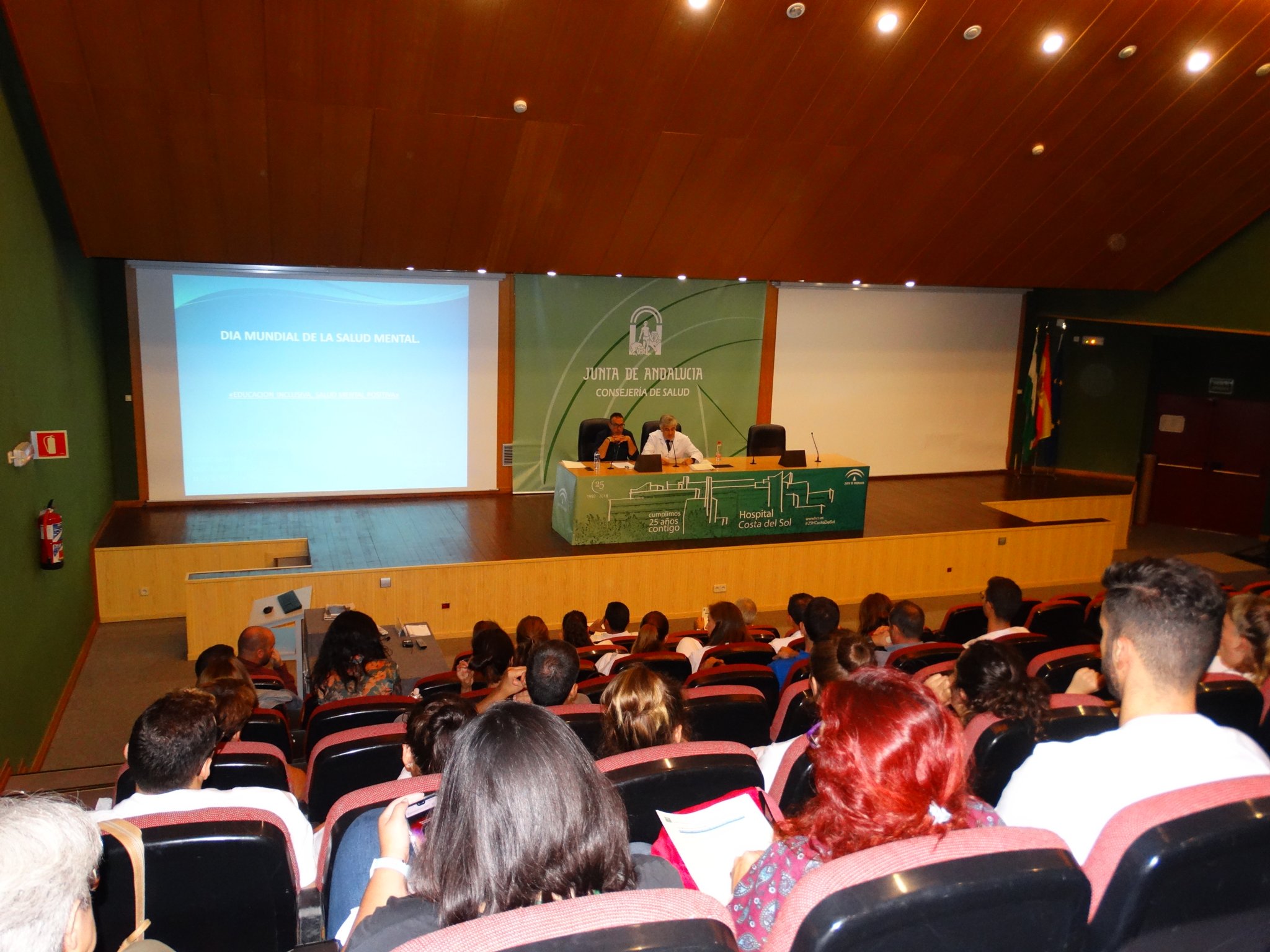 La Unidad de Salud Mental Comunitaria de Marbella realiza una campaña en el Hospital Costa del Sol para favorecer su integración