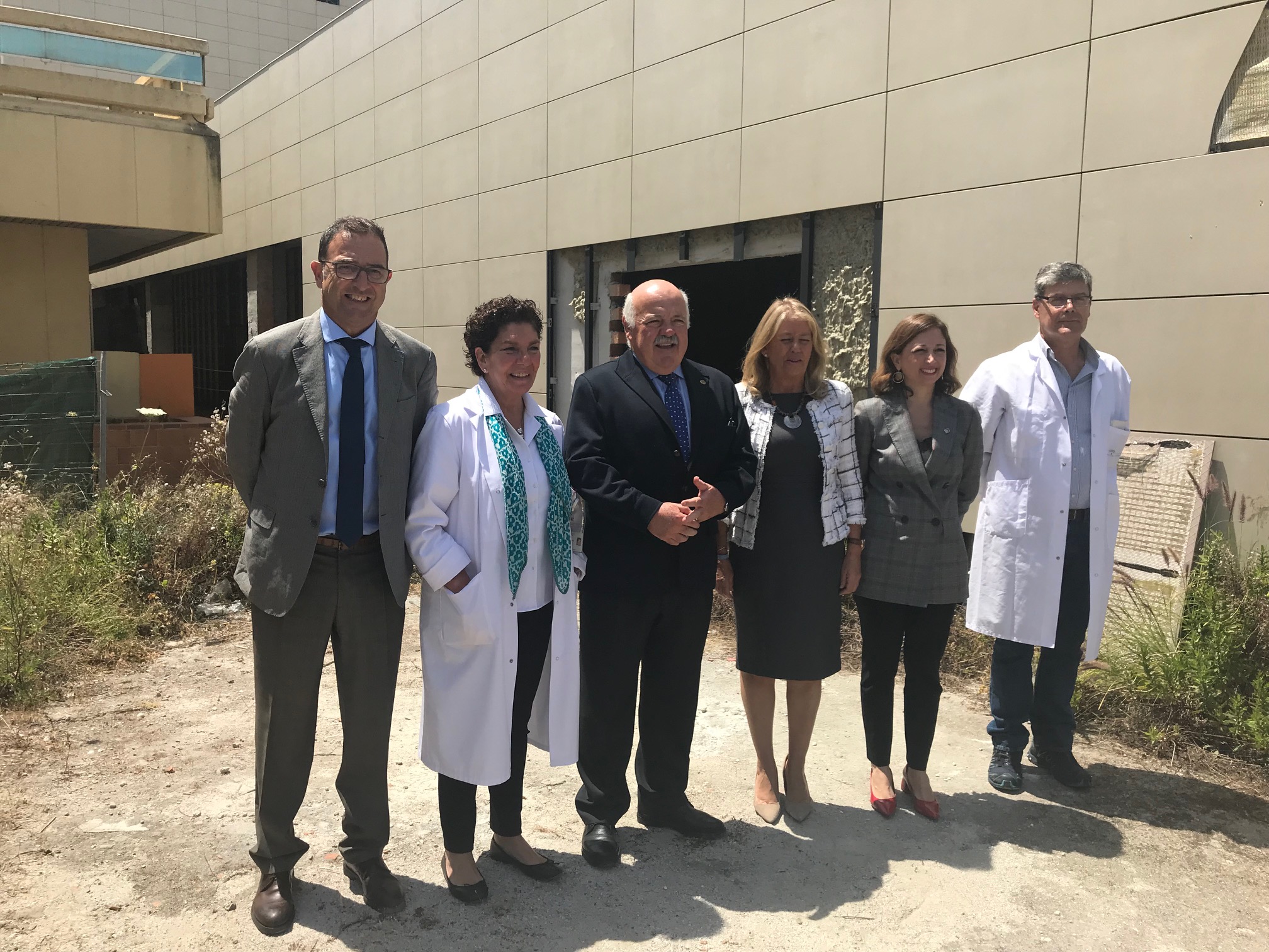 Aguirre visita el Hospital Costa del Sol y anuncia que ya se ha realizado el pago de los 12 millones de euros para el rescate de las obras de ampliación