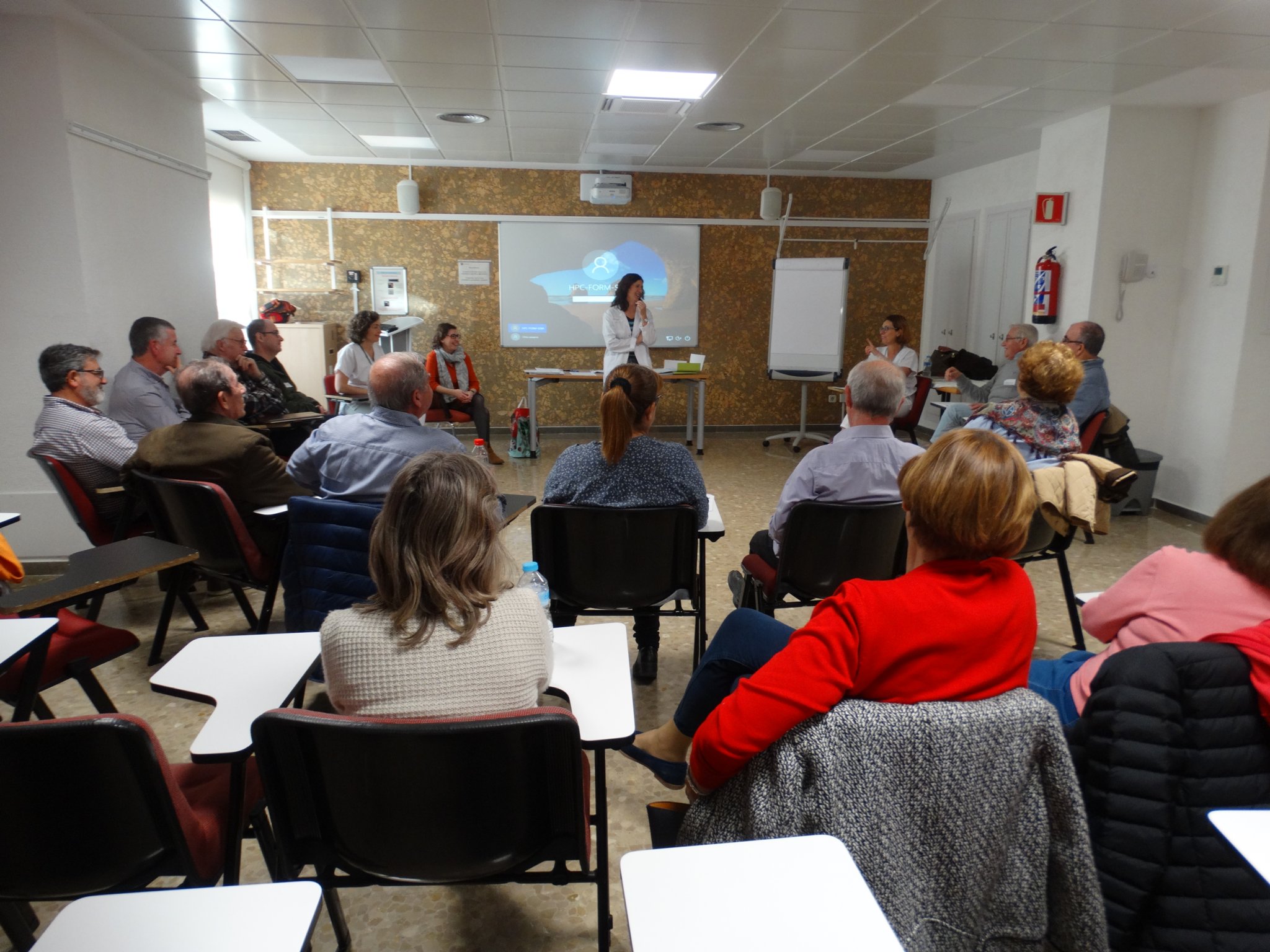 Pacientes y profesionales de Marbella forman a personas con una ostomía para que aprendan a mejorar su calidad de vida