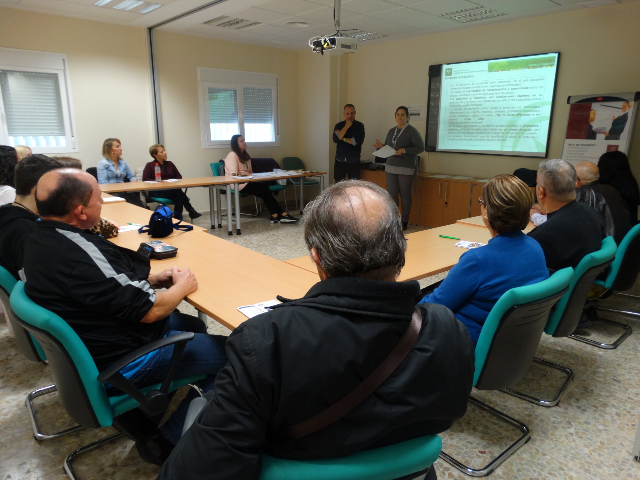 El Hospital Costa del Sol celebra una nueva aula de la Escuela de Pacientes para personas con enfermedad renal crónica