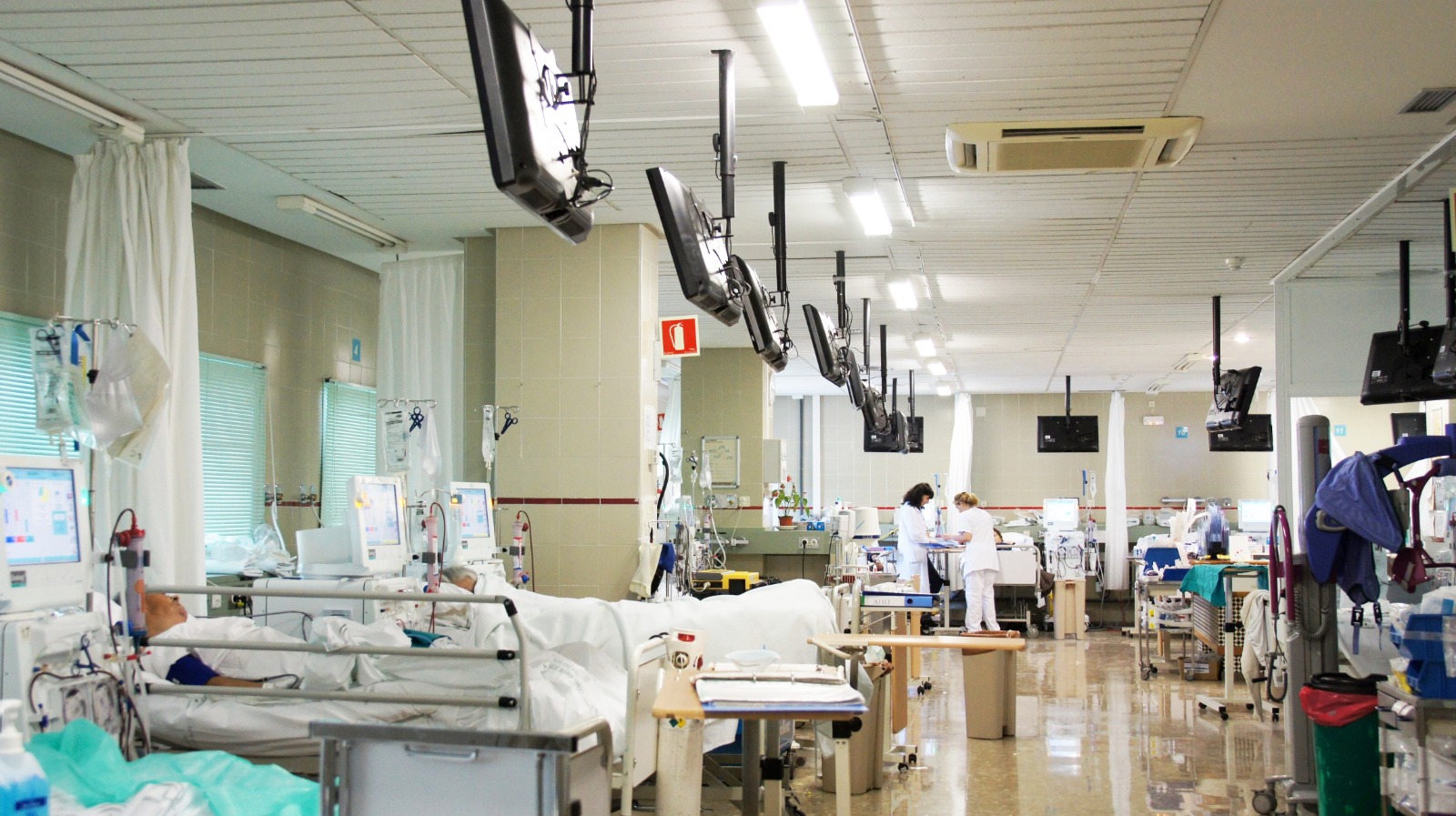 La unidad de Nefrología del Hospital Costa del Sol realiza una campaña para informar y concienciar de la importancia de la enfermerdad renal crónica