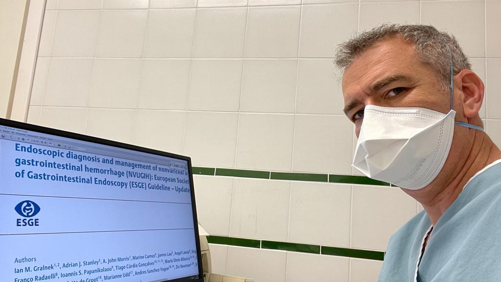 La unidad de Digestivo del Hospital Costa del Sol participa en la elaboración de la Guía Europea sobre el manejo de la hemorragia digestiva alta no varicosa