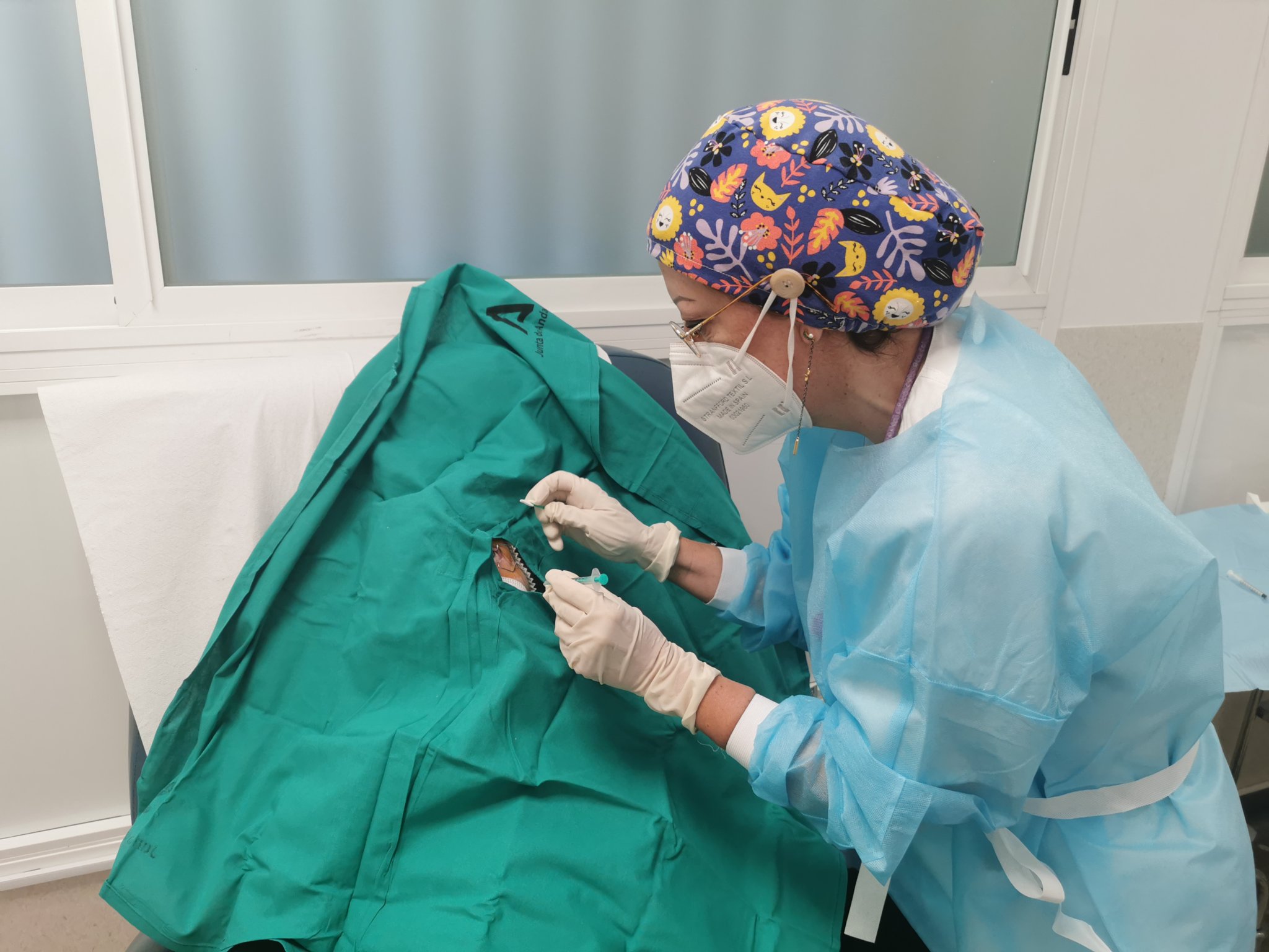 El Hospital Costa del Sol cuenta con una unidad de terapia intraocular diaria en acto único para evitar la ceguera en pacientes con patología macular