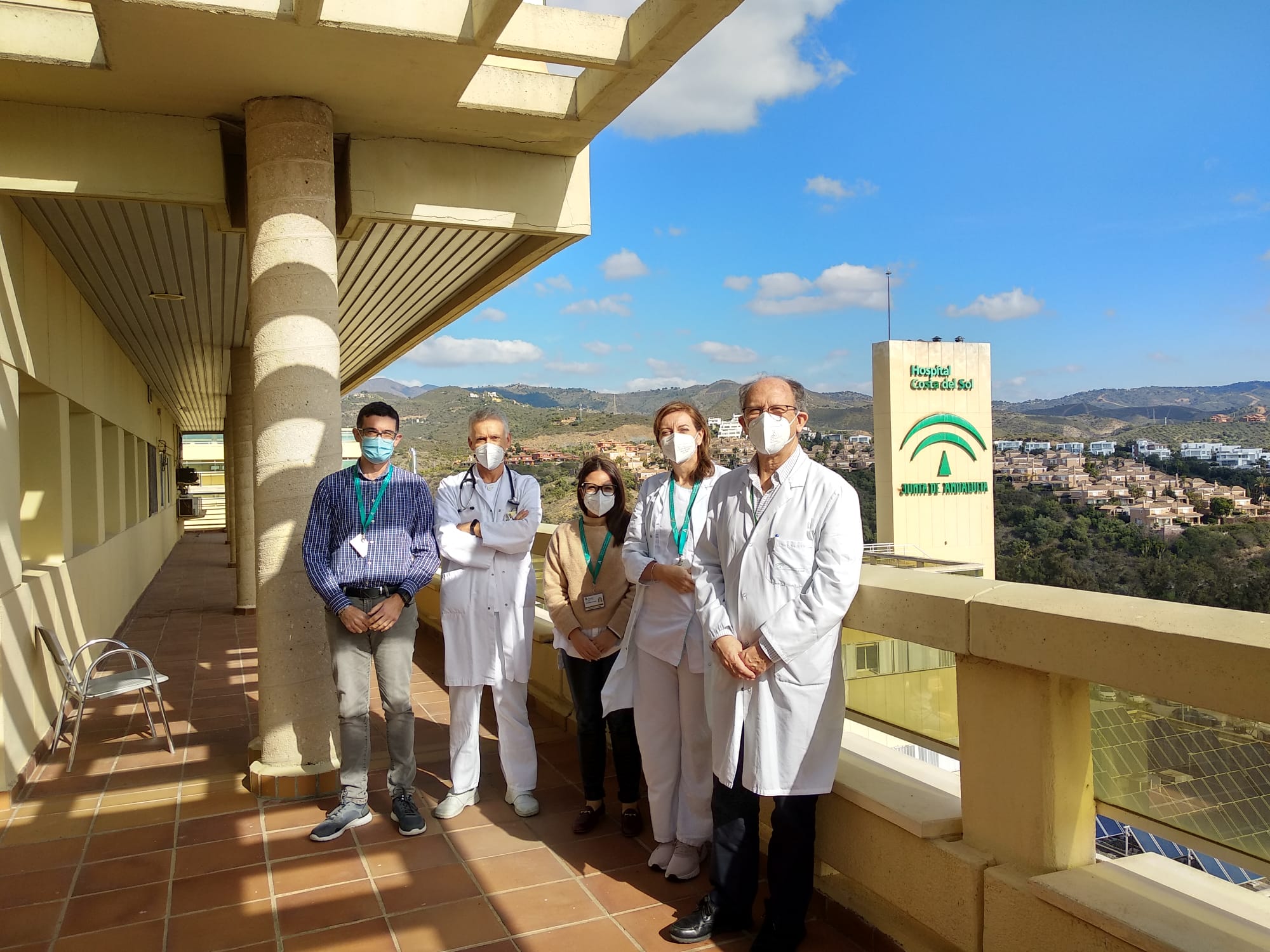 El Hospital Costa del Sol participa en el desarrollo de unas camisetas inteligentes que detectan signos tempranos de deterioro clínico en adultos con riesgo de complicaciones en su salud