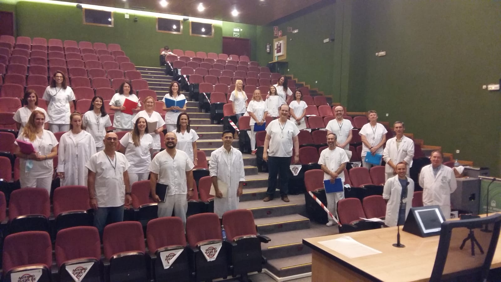 Profesionales del Hospital Costa del Sol reinician los ensayos del coro que se creó durante la pandemia para rendir homenaje a las víctimas