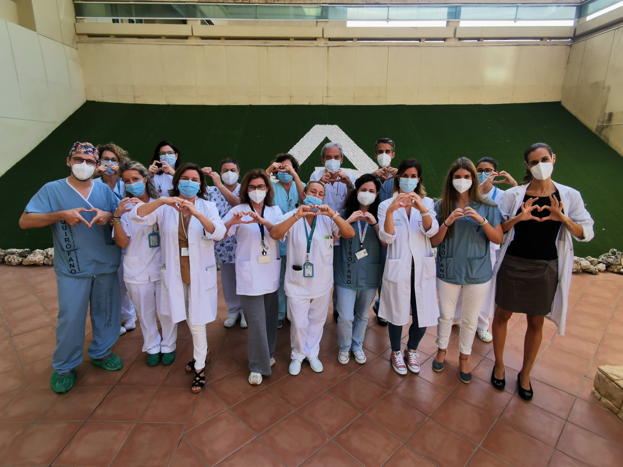 El área de Oftalmología del Hospital Costa del Sol realiza una campaña para informar sobre las principales causas de la ceguera y su prevención