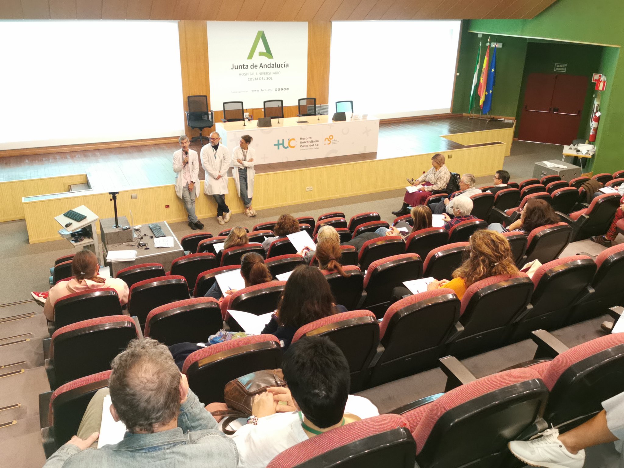 El Hospital Universitario Costa del Sol realiza la formación presencial para el voluntariado hospitalario con medio centenar de participantes
