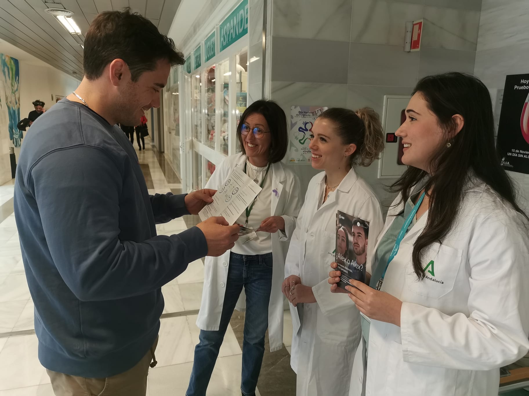 El Hospital Universitario Costa del Sol realiza una campaña de concienciación sobre el VPH