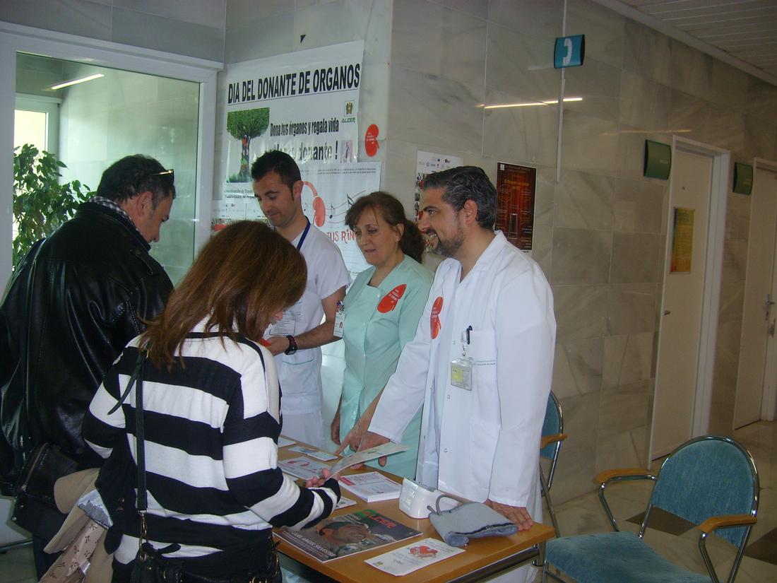 La unidad de Hemodiálisis del Hospital Costa del Sol realiza una campaña para informar y concienciar de la importancia de la enfermedad renal crónica